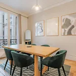 Chic & Centra 2 Bedrooms In The Heart Of Le Marais
