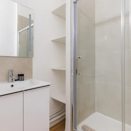 Chic & Centra 2 Bedrooms In The Heart Of Le Marais Paris